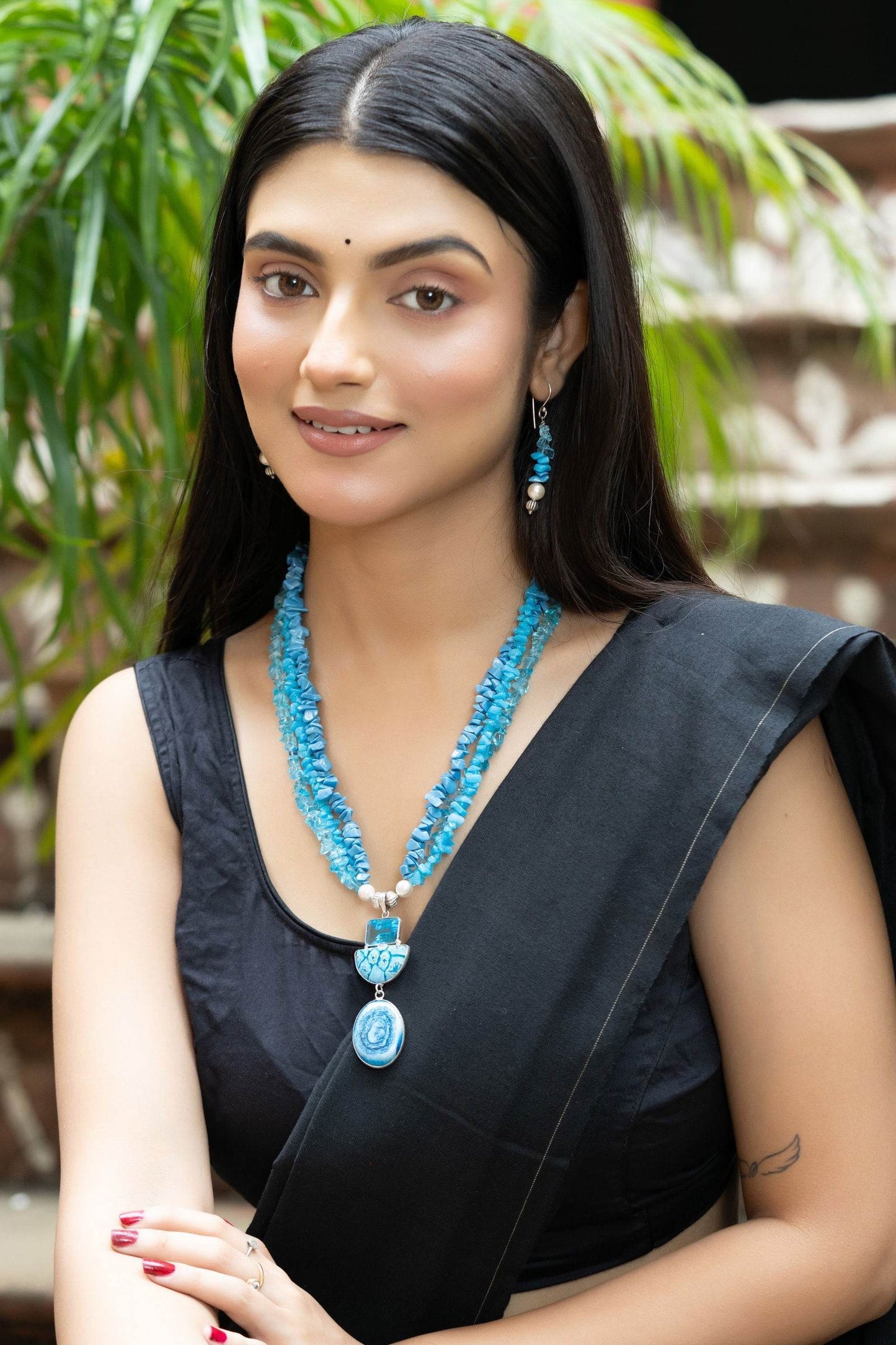 Handmade Shades of Blue Semi Precious Agate Stone Chips Necklace and Earrings Jewelry Set - Lookandadorn.com