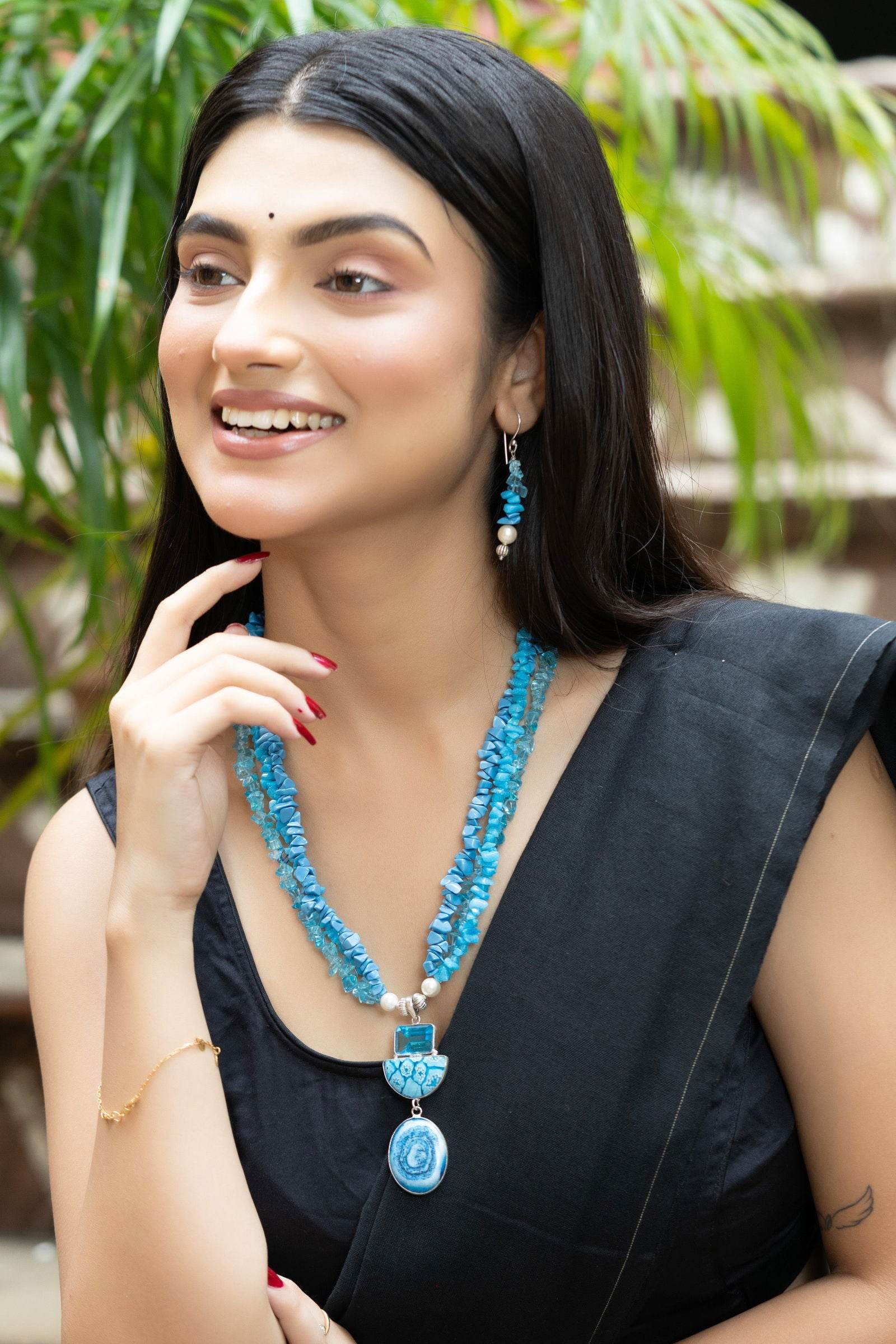 Handmade Shades of Blue Semi Precious Agate Stone Chips Necklace and Earrings Jewelry Set - Lookandadorn.com