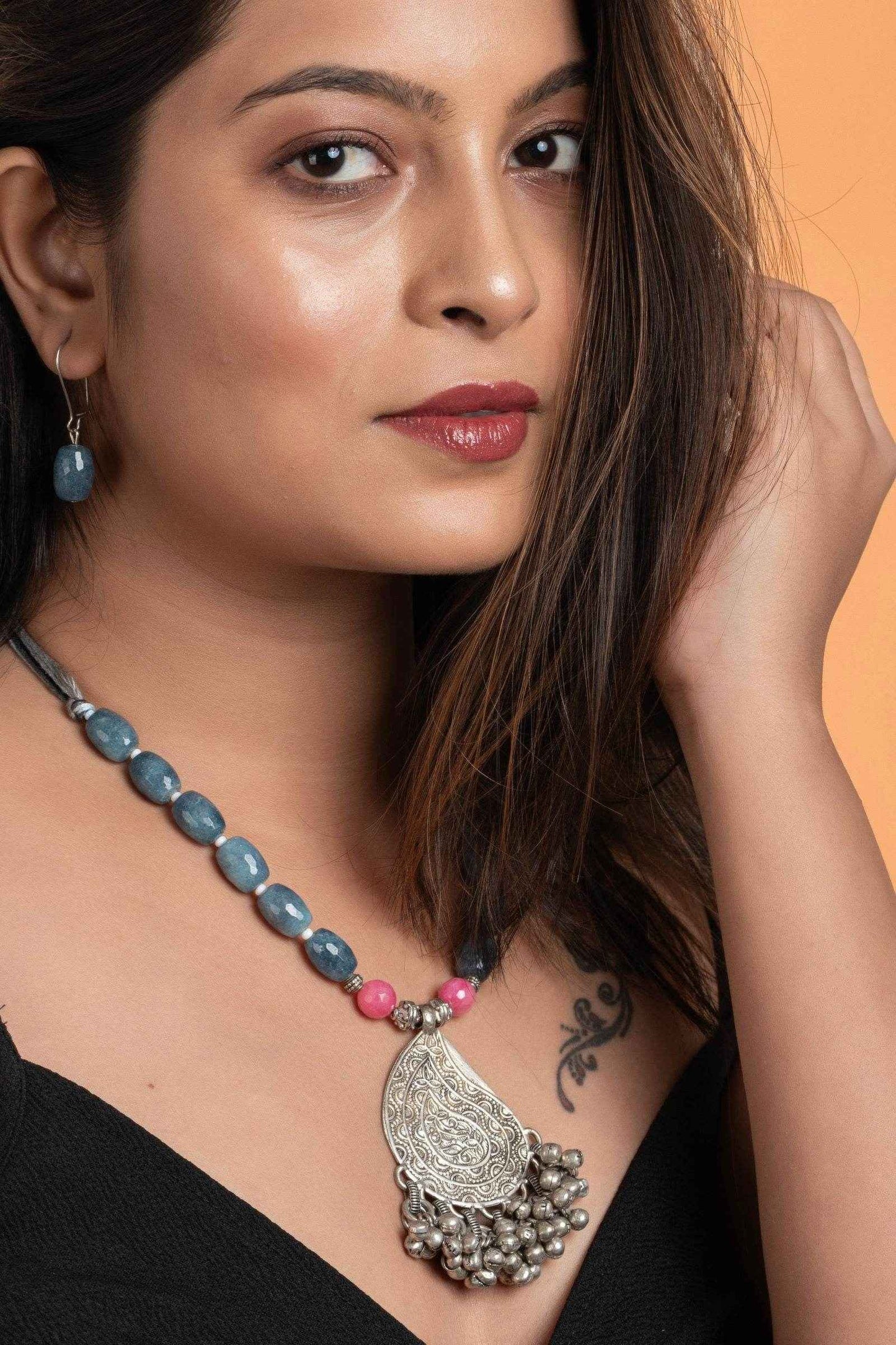 Handmade Jewelry With Pink Powder Blue Jade Stones & German Silver Ghunghroo Pendant Necklace Set with Earrings - Lookandadorn.com