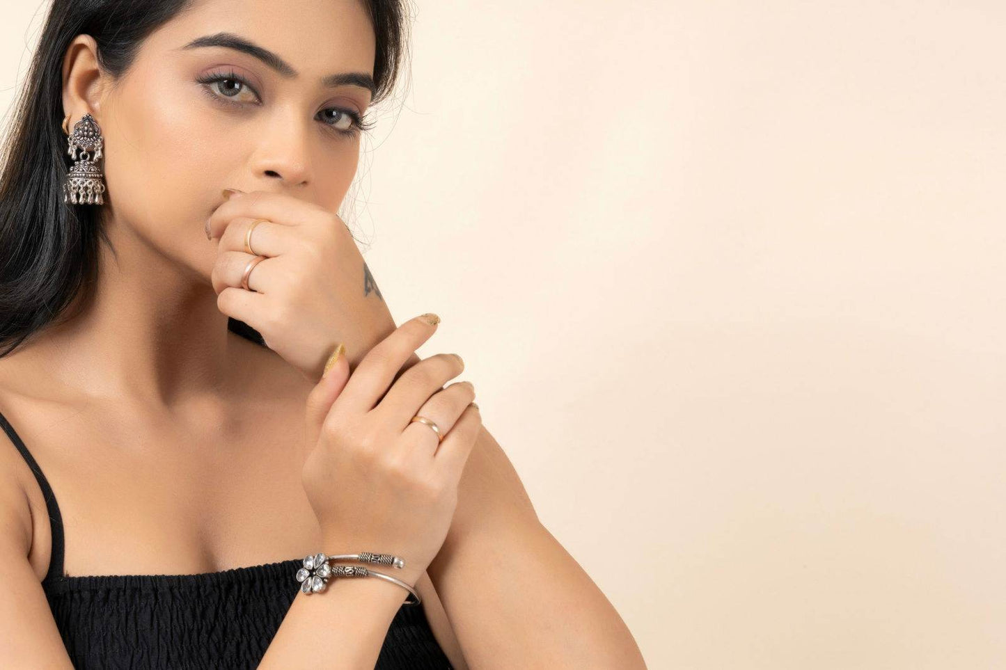 Oxidized Silver with White Cubic Zirconia Stunning Adjustable Bracelet For Elegant Style - Lookandadorn.com