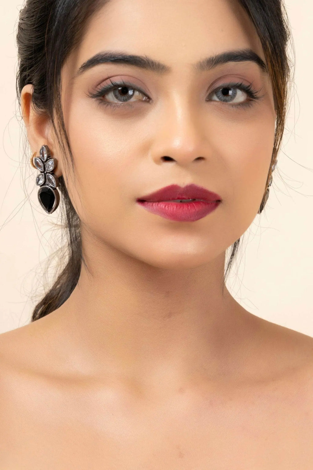 Oxidized Silver Cubic Zirconia Stud Earrings in White and Black - Unique Designer Elegance - Lookandadorn.com