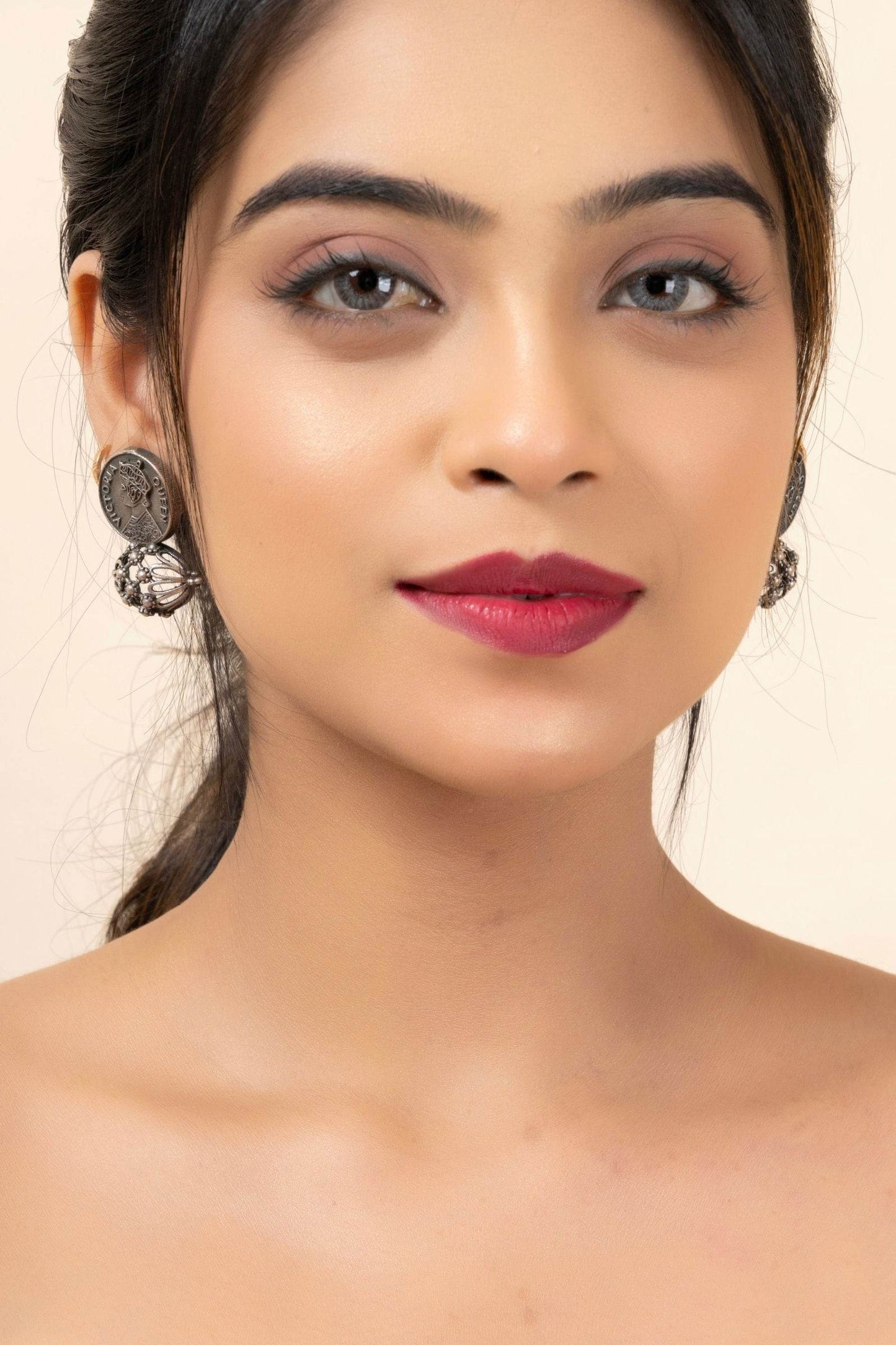 Oxidized Silver Replica Queen Victoria Stud Earrings with Intricate Detail for Daily Wear - Lookandadorn.com