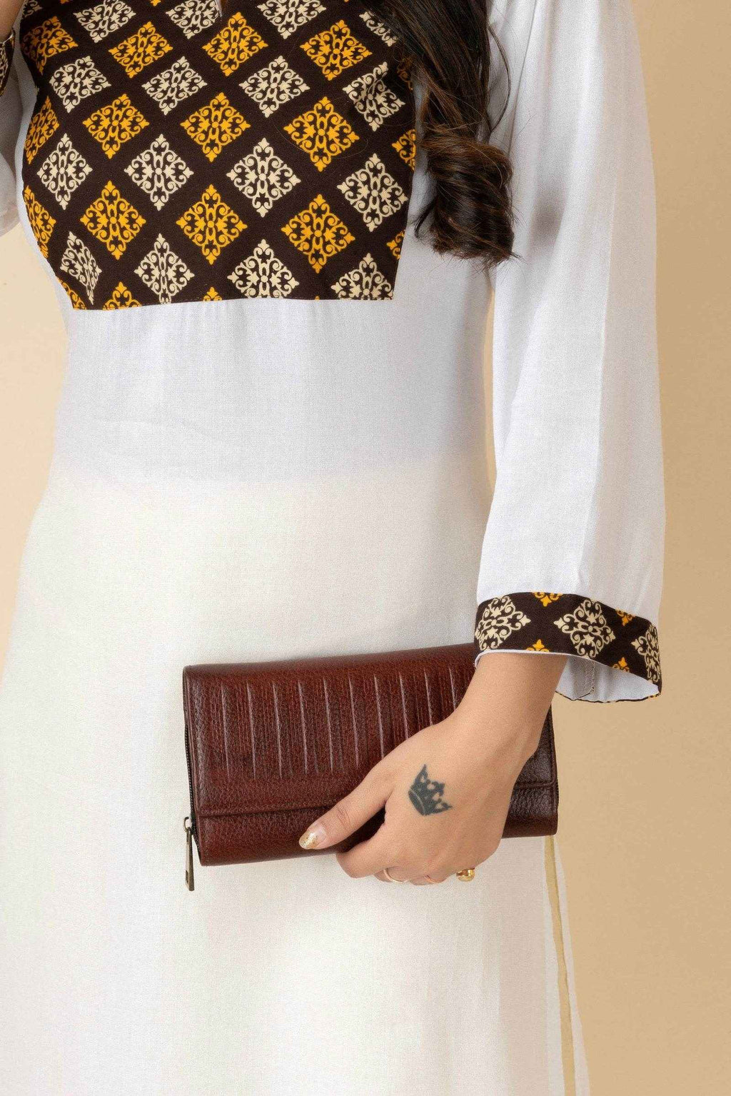 Handcrafted Leather Clutch For Women - Brown 4 Compartment Bag 7.5x4 Inches, Genuine Leather - Lookandadorn.com