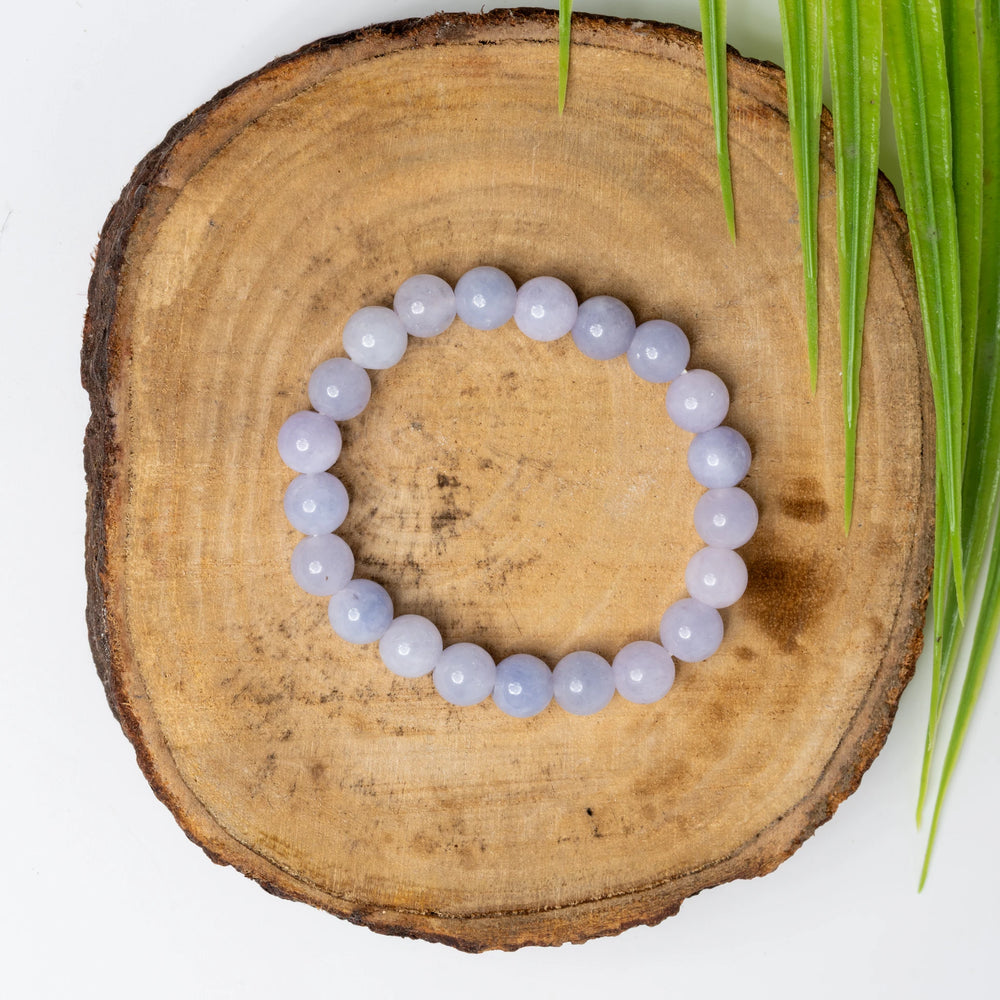 Aquamarine bracelet made of smooth gemstones, perfect for adding a touch of elegance to any outfit