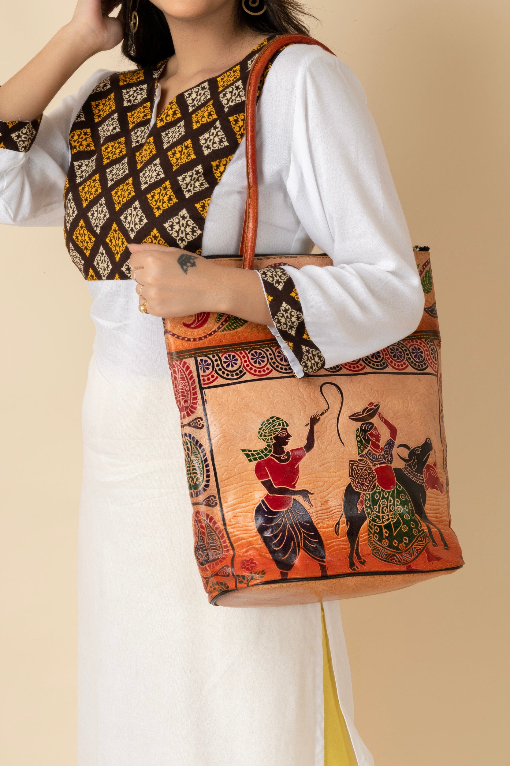 shantiniketan-leather-traditional-printed-brown-handbag-14-14-for-women-hb07