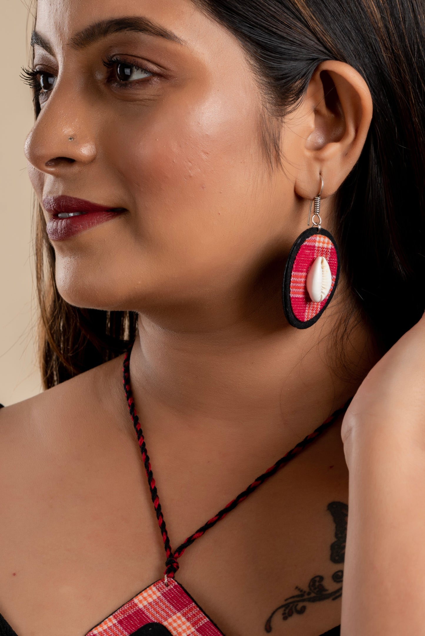 Handcrafted Red Black Gamcha Cowrie Neckpiece Set with Adjustable Dori and Earring