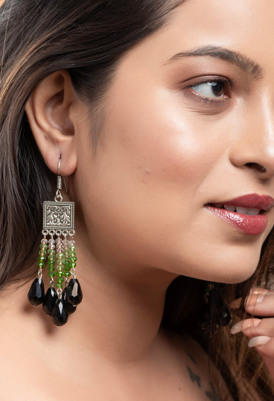designer-oxidised-silver-white-green-black-drop-crystal-earring-er482